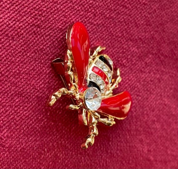 Jewelled Vintage Red Enamel Bee Brooch. - image 3