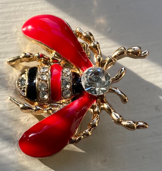 Jewelled Vintage Red Enamel Bee Brooch. - image 1