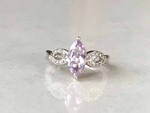 Sterling Silver Pale Amethyst Vintage Ring - Ster… - image 9