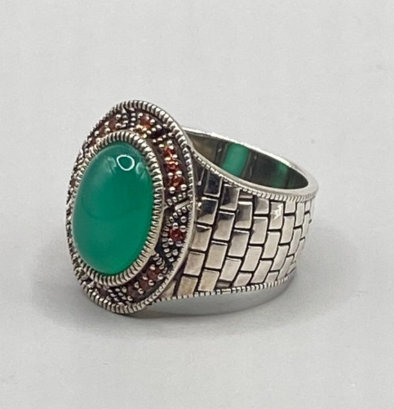 Stunning Sterling Silver Green Stone Ring. Large … - image 9