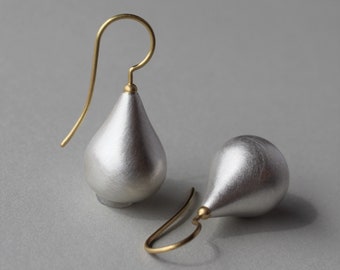 Drops Ear pendants  fine silver 750 gold hooks