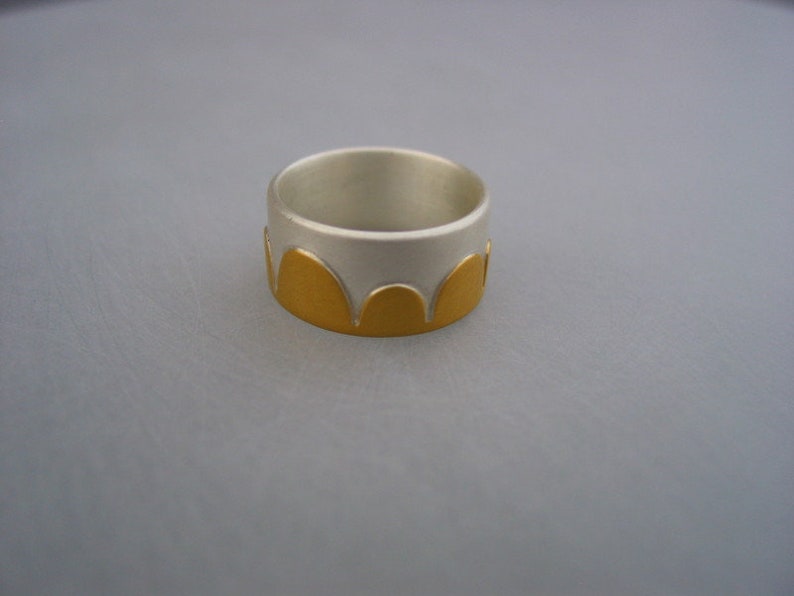 wide bandring 925 Silver with finegold layer bows image 2