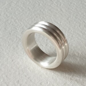 silver ring 3 loops image 2