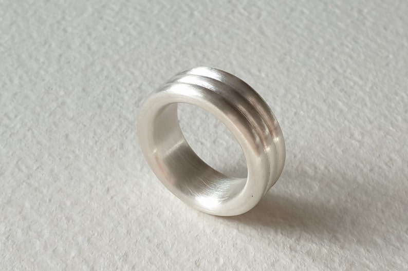 silver ring 3 loops image 2