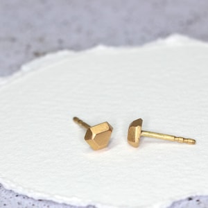 kleine Kristalle, feine Gold Ohrstecker 750 Gold, Ohrstecker für jeden Tag
