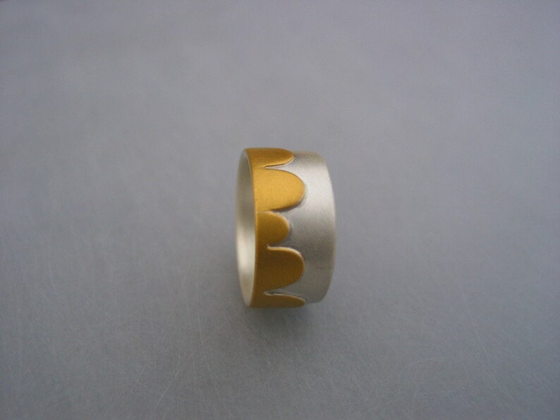 wide bandring 925 Silver with finegold layer bows image 3