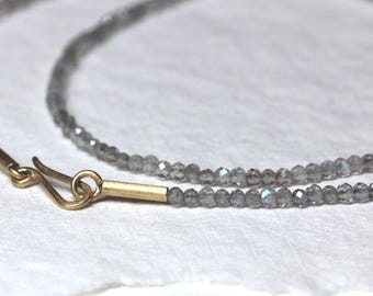 Delicate moonstone necklace with handcrafted clasp in 750 gold, fine gemstone necklace for everyday wear