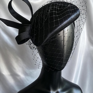 Vintage Union Made Black Pillbox Hat with Birdcage Netting & Grosgrain Bow Cocktail Pillbox 1950s Vintage Hats for Women for sale | eBay main image 3