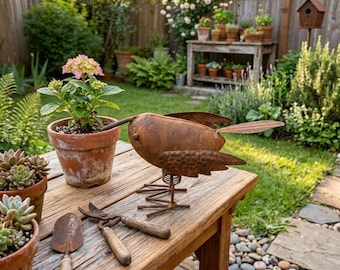 Rusty iron crafts for gardens and courtyards, vintage handmade spring bird figurines, wabi-sabi style garden art pieces