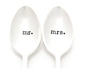 Herr und Frau Hand gestempelt Hochzeit Löffel. Hochzeit Tischdekoration. Einzigartige Engagement-Geschenk-Idee.