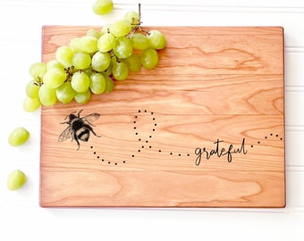 Bee Grateful. Engraved Cutting Board with 'be grateful' message Thanksgiving Table Charcuterie Boards by Milk & Honey