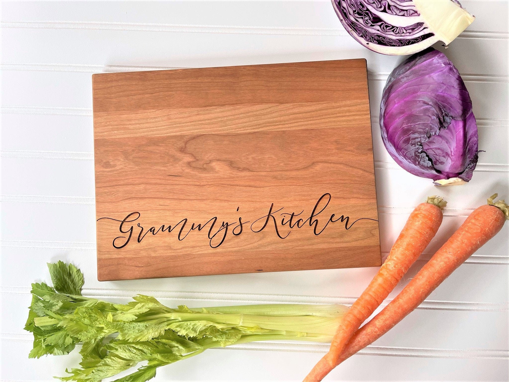 Grammy's Kitchen Cutting Board. Personalized Wooden Cutting Board, Mother's  Day Gifts for Grammy by Milk & Honey. 