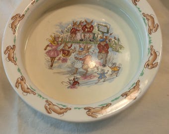 Bol infantil "Bunnykins" de Royal Doulton, fabricado en Inglaterra.