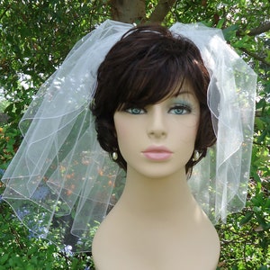 Wedding Veil, Flyaway Veil, Short Bridal Veil, Pencil Edge Veil, 2 Tier Veil, H1050