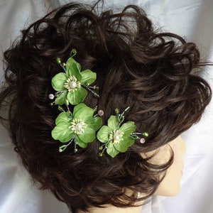 Bröllopshårblommor, Limegröna hårnålar, Minihårblommor, Set om 3, G371, Bröllopsaccessoarer