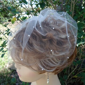 Birdcage Veil, Tulle Mini Veil, Bridal Veil, Wedding Veil, 9 Inch Veil, Scattered Pearl Veil, Bridal Accessory, H2024SP image 8