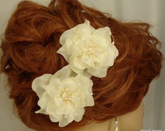 Cream Flowers, Bead Loop Flowers, Set of 2, Bridal Hair Accessory, REX15-340