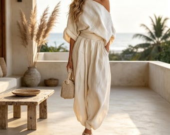 Conjunto informal de lino de dos piezas para mujer: camisa con hombros descubiertos y pantalón con cintura elástica — Ropa de estar por casa de verano de corte holgado