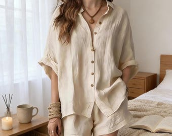 Conjunto de dos piezas de estilo bohemio para mujer, ideal para el verano / Camisa y pantalón corto de lino de estilo retro.