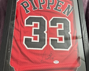 Framed! Scottie Pippen Hand Signed Jersey Red Chicago Bulls PSA/DNA authentic autograph COA