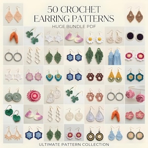 Könnte beinhalten: Eine Sammlung von 50 Häkelohrringmustern, dargestellt in einem Raster. Die Ohrringe weisen verschiedene Designs auf, darunter Blätter, Blumen und geometrische Formen. Der Text "50 CROCHET EARRING PATTERNS" ist sichtbar.