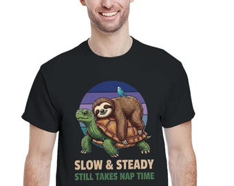 Camiseta de perezoso, camiseta gráfica de tortuga caprichosa / Algodón grueso / Arte de círculo morado y azul, S-3XL