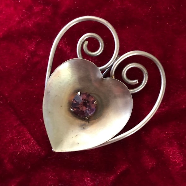 Vintage Silver-Tone Double Heart Scrollwork Brooch with Faux Amethyst