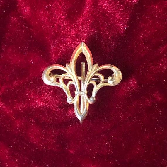 Vintage 10ct Gold European Fleur De Lis Watch Pin… - image 1