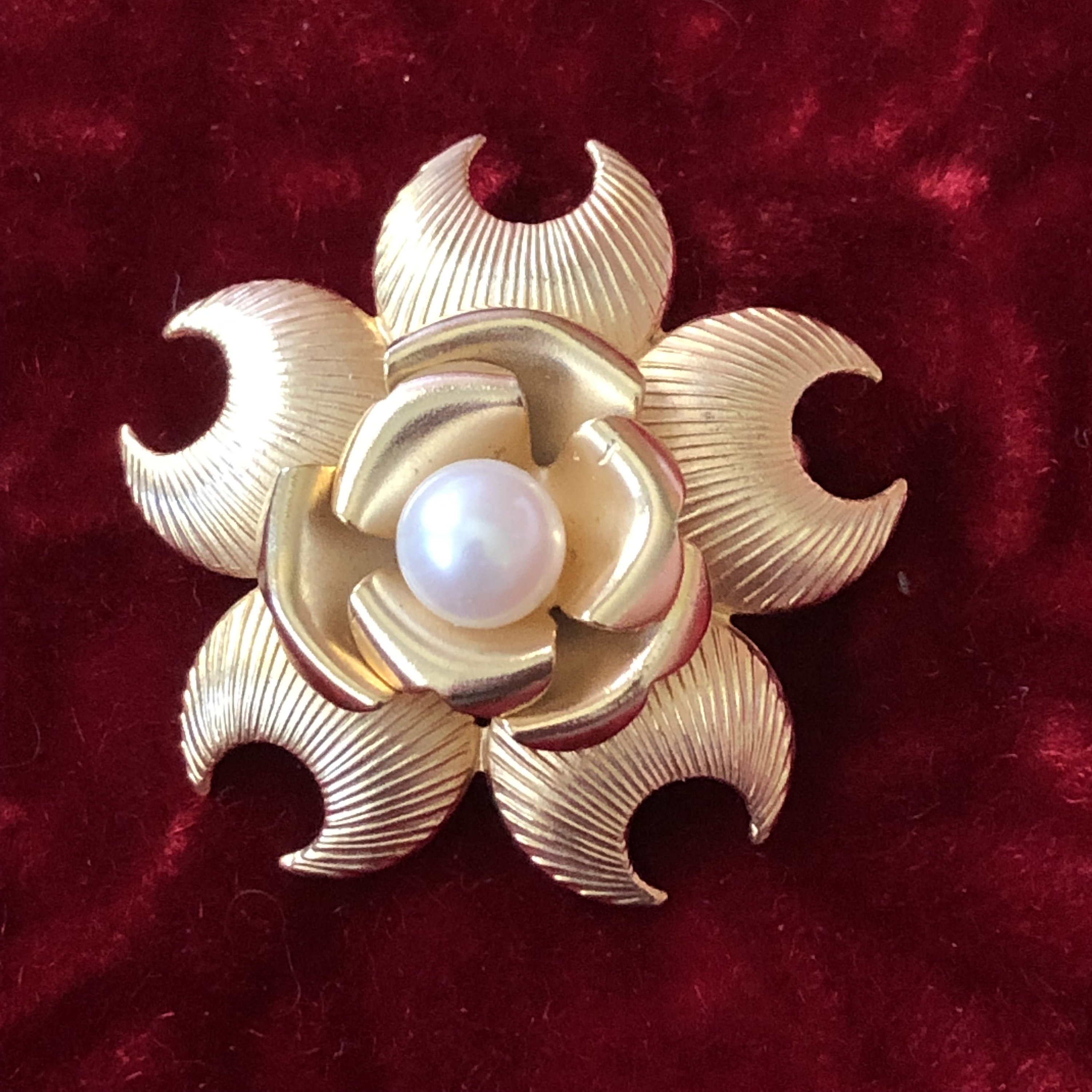 Signed EXPO '70 Cherry Blossom Logo Brooch - Osaka Japan Worlds Expo Gold-Tone Pin