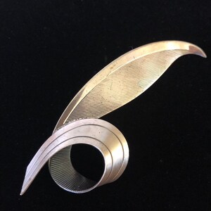 Vintage Jewelcraft Sterling Signed Feather Brooch - MOD Abstract Pin
