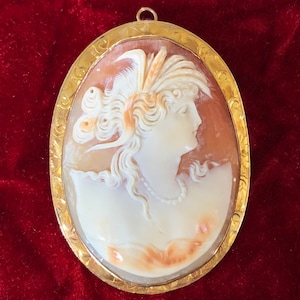 Large Victorian Cornelian 16k Gold Cameo - Hand Carved Silhouette Pendant Brooch