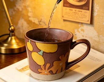 Taza de cerámica floral hecha a mano, taza de café rústica de gres, decoración de cocina estilo cottagecore boho.