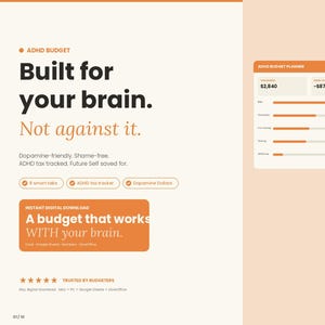 Può includere: Un pianificatore di budget digitale per l'ADHD con un design pulito e moderno. L'immagine presenta una pagina web, uno schermo di smartphone e il testo "Costruito per il tuo cervello. Non contro di esso." Il pianificatore include schede intelligenti.