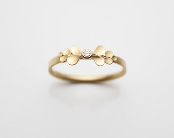 Dahlia 18k Gold and diamond Ring