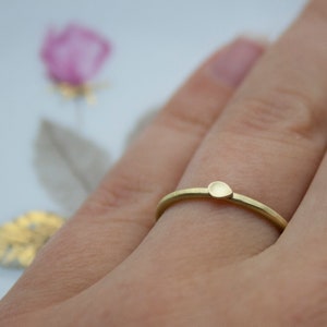 Dahlia one petal 18ct. yellow gold ring image 2