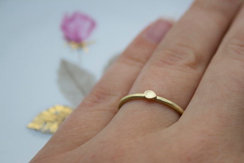 Dahlia one petal 18ct. yellow gold ring image 2