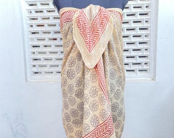 Pareo stampato a mano, in cotone indiano, copricostume boho da spiaggia, accessorio indispensabile per i viaggi estivi.