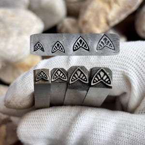 Sello metálico con diseño de flecha triangular – Herramienta de perforación para joyería de acero al carbono, tamaño 5/6/7/8 mm, herramienta de marcado para joyería para bordes y manualidades decorativas.