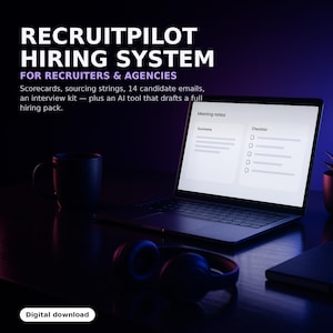Peut inclure: Un ordinateur portable affichant une interface de notes de réunion avec un résumé et une liste de contrôle, accompagné d'une tasse noire et d'un casque. Le texte indique : RECRUITPILOT HIRING SYSTEM FOR RECRUITERS & AGENCIES. Scorecards, sourcing strings, 14 candidate emails, an interview kit — plus an AI tool that drafts a full hiring pack. Téléchargement numérique.