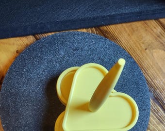 Rotating Heart Yarn Spinner, fun, light weight, multiple colors