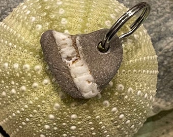 Beach stone jewelry-Heart rock keychain