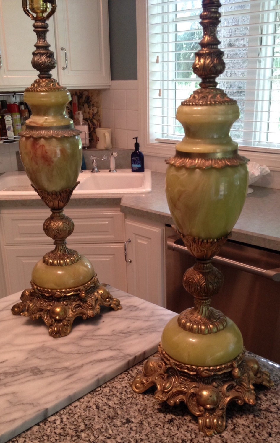 Green onyx lamp deals