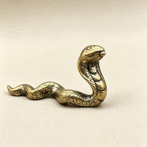Mässingsormminiatyr | Massiv metallormfigur | Steampunk-reptil för diorama eller skrivbord