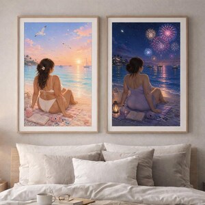 Può includere: Due stampe artistiche da parete incorniciate che ritraggono una persona seduta su una spiaggia. La stampa a sinistra mostra un tramonto con un bikini bianco, mentre quella a destra mostra una scena notturna con fuochi d'artificio.