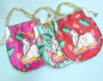 Bolsas Potli de arte Pichwai con asa de perlas / Recuerdos de boda tradicionales de la India (Juego de 3)