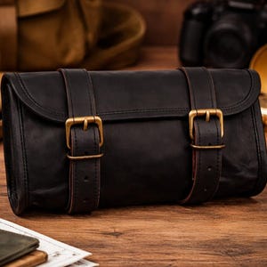Leather Motorcycle Tool Bag Harley Rear Seat Bag Vintage Biker Saddlebag Roll Waterproof Leather Bike Pouch Universal Motorbike Storage Bag