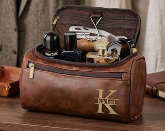 Neceser de cuero personalizado para hombre, ideal para viajes, color marrón, con grabado personalizado, organizador de aseo personal, regalo para él.