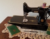 Singer Featherweight 221 Centennial sewing machine AK603