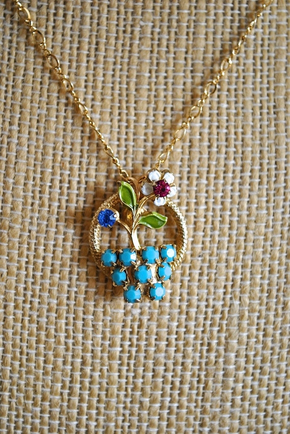 VINTAGE TURQUOISE FLOWER necklace