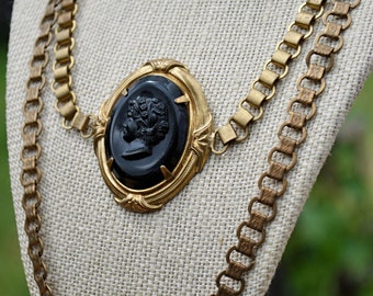 VINTAGE BLACK   CAMEO necklace